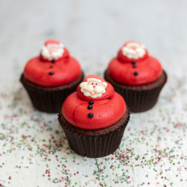 Red Velvet - Santa cupcake